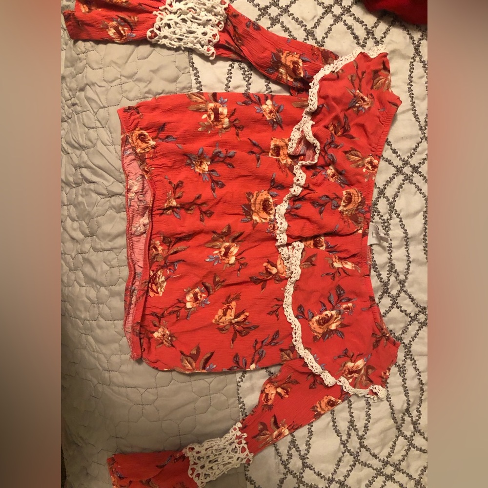 Cute crop top